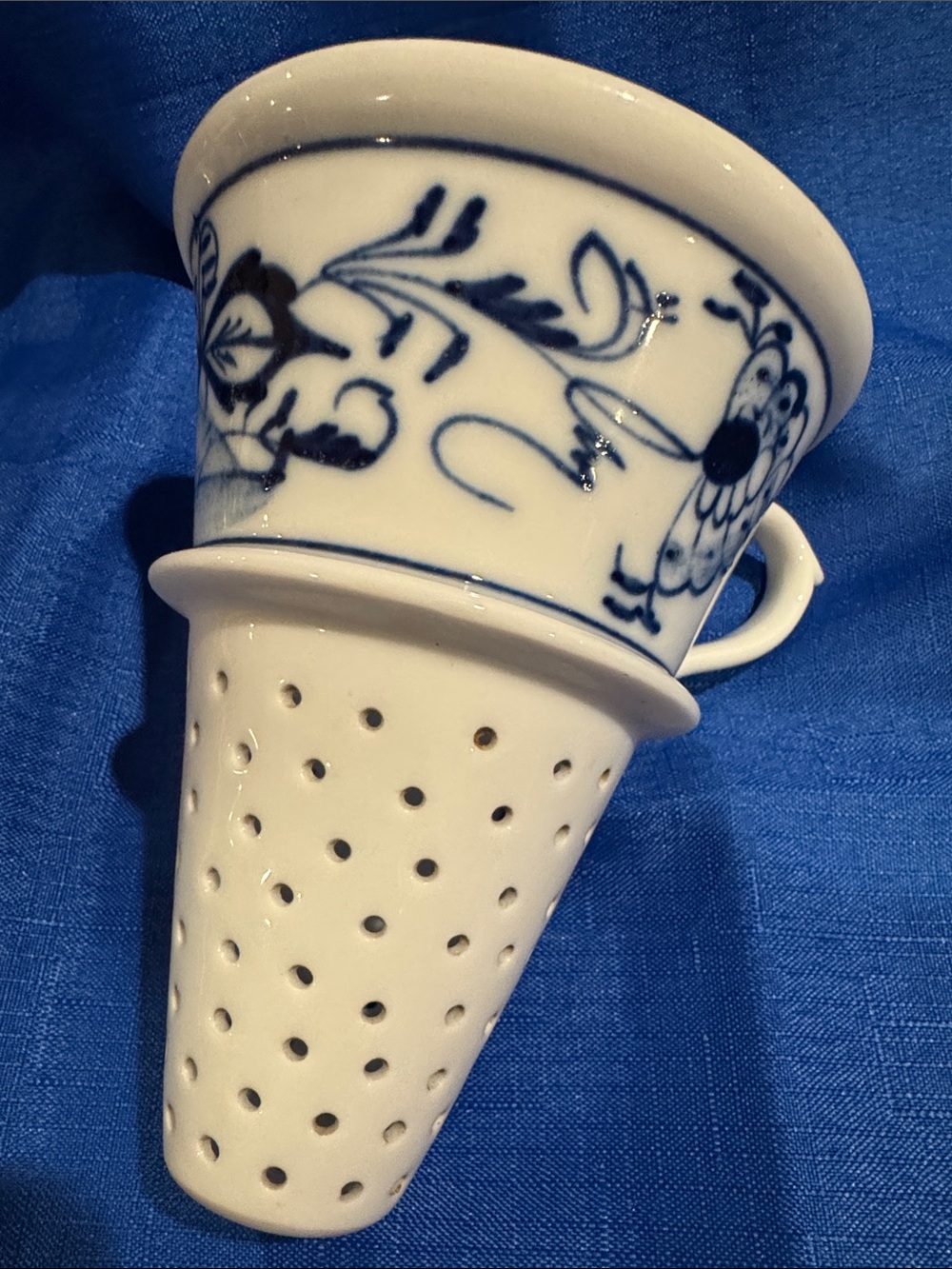 Vintage Porcelain Strainer / Funnel - White with Cobalt Blue Floral Motif - Picture 2 of 8